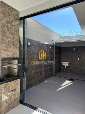 Imagem Casa com 3 quartos no Central Park, em terreno com 193m² com 102m² de área construída possui:

-...