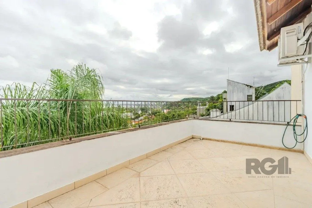 Imagem Casa com 3 dormitórios no bairro Jardim Isabel