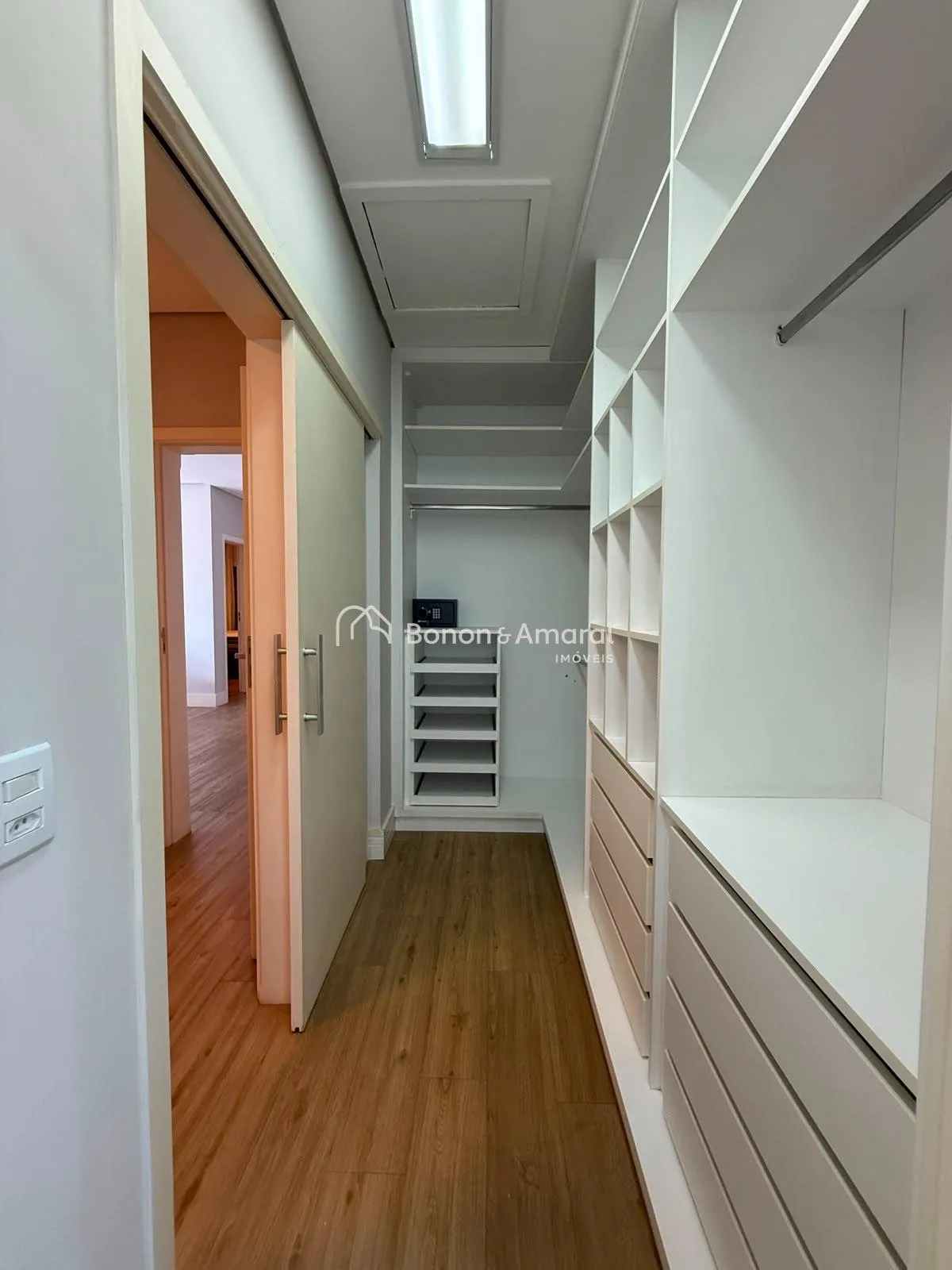 Imagem Casa em condomínio no Condomínio Terras Do Cancioneiro Paulínia, de 3 quartos, 260 m² à venda no Condomínio Terras do Cancioneiro - Paulínia/SP
