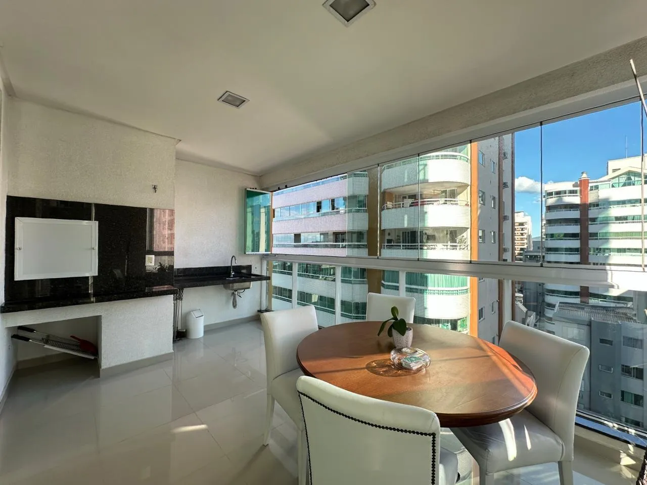 Imagem Apartamento à venda com 163m2 por R$ 2.500.000,00
