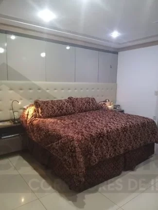 Imagem CASAL IMÓVEIS VENDE CASA PORTEIRA FECHADA MORADE VERDE 5 SUÍTES + ENERGIA SOLAR