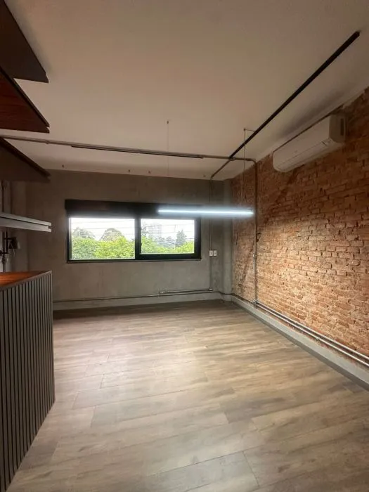 Imagem Prédio Comercial na Penha de França com120 metros reformado.