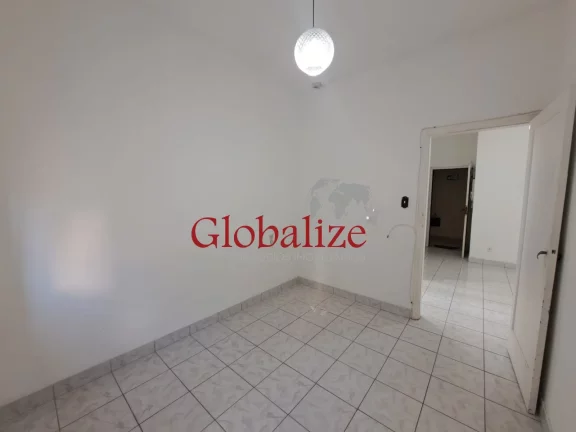 Imagem Apartamento à venda com 55m², 2 quartos, elevador, vaga, 1 quadra da praia por R$427.000,00 no Boqueirão em Santos