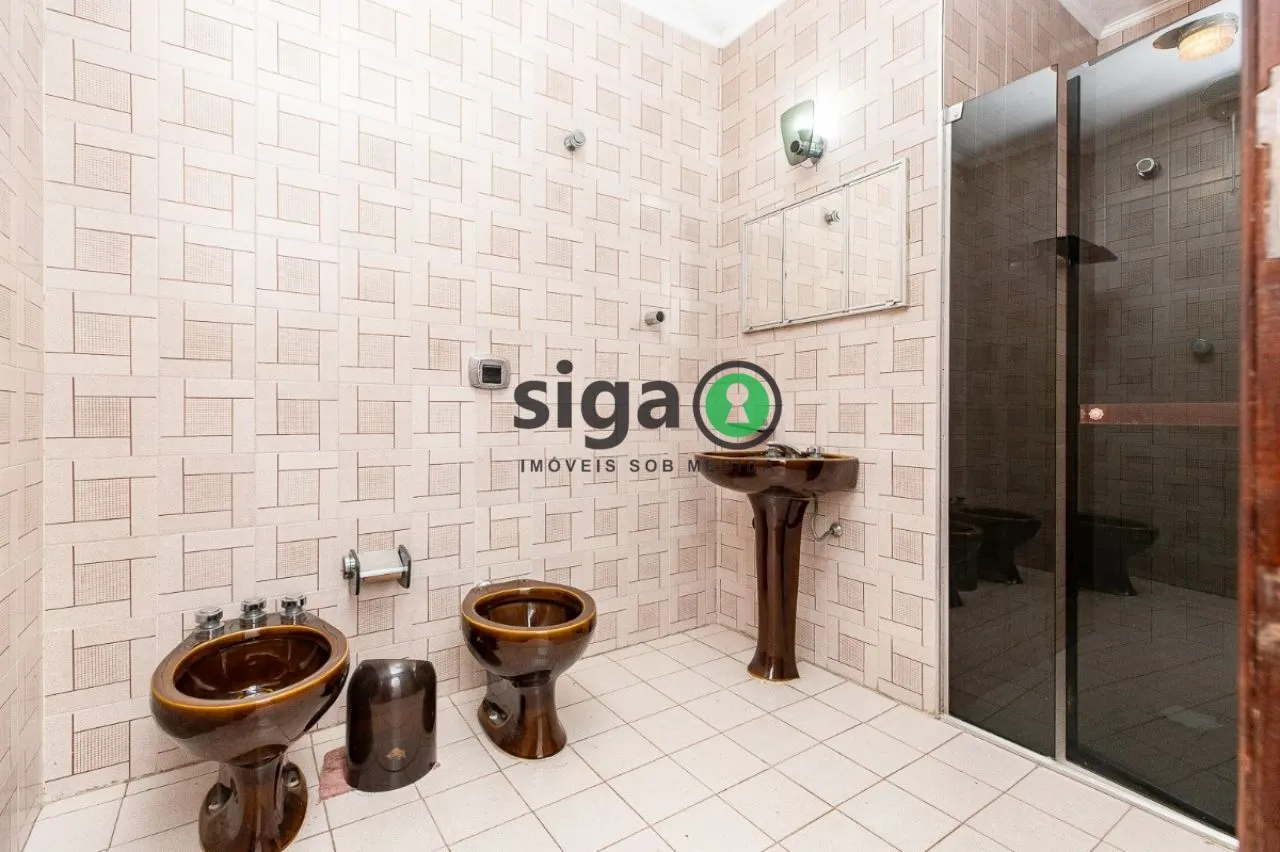 Imagem CASA Á VENDA , COM 327 m2 útil, 5 VAGAS GARAGEM
