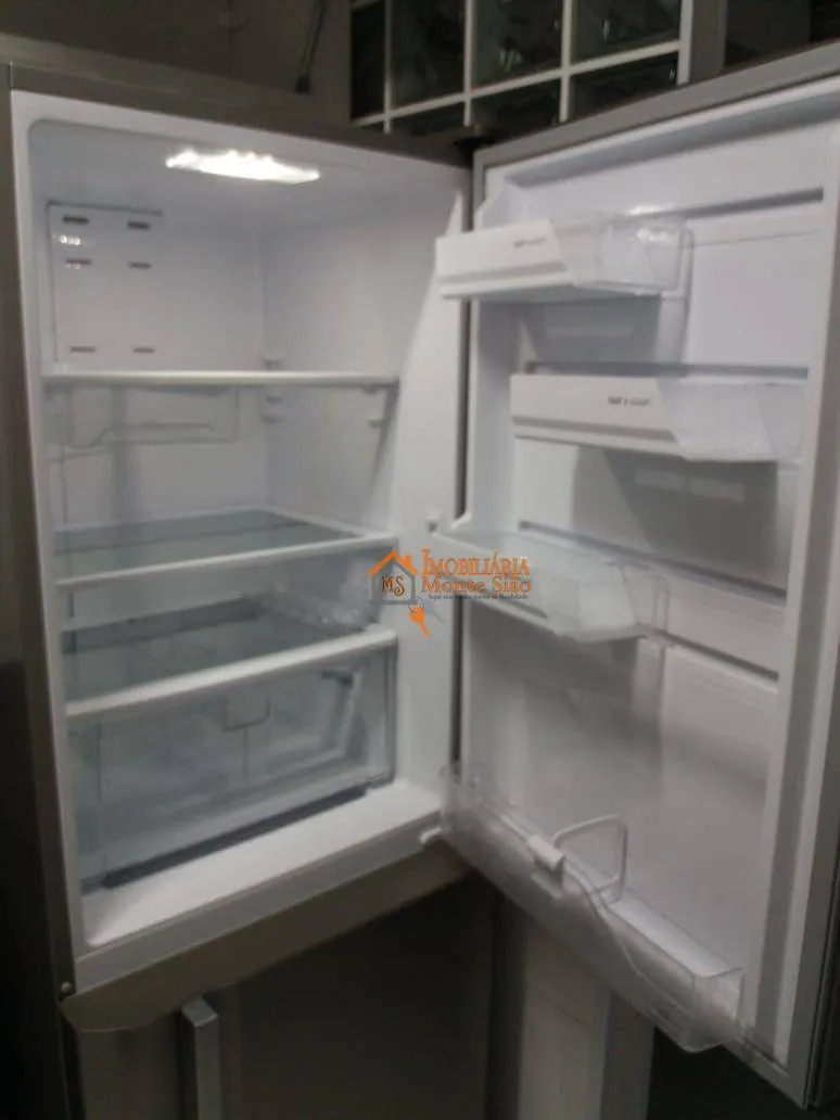 Imagem Apartamento com 2 dormitórios à venda, 48 m² por R$ 300.000,00 - Água Chata - Guarulhos/SP