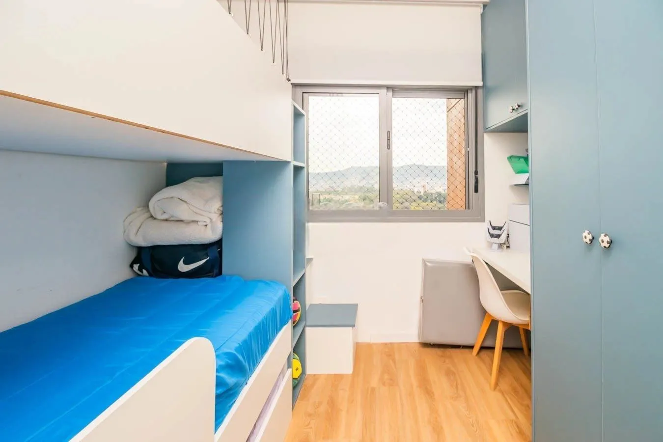 Imagem Apartamento para Venda - 98m², 3 dormitórios, sendo 1 suites, 2 vagas - Petrópolis