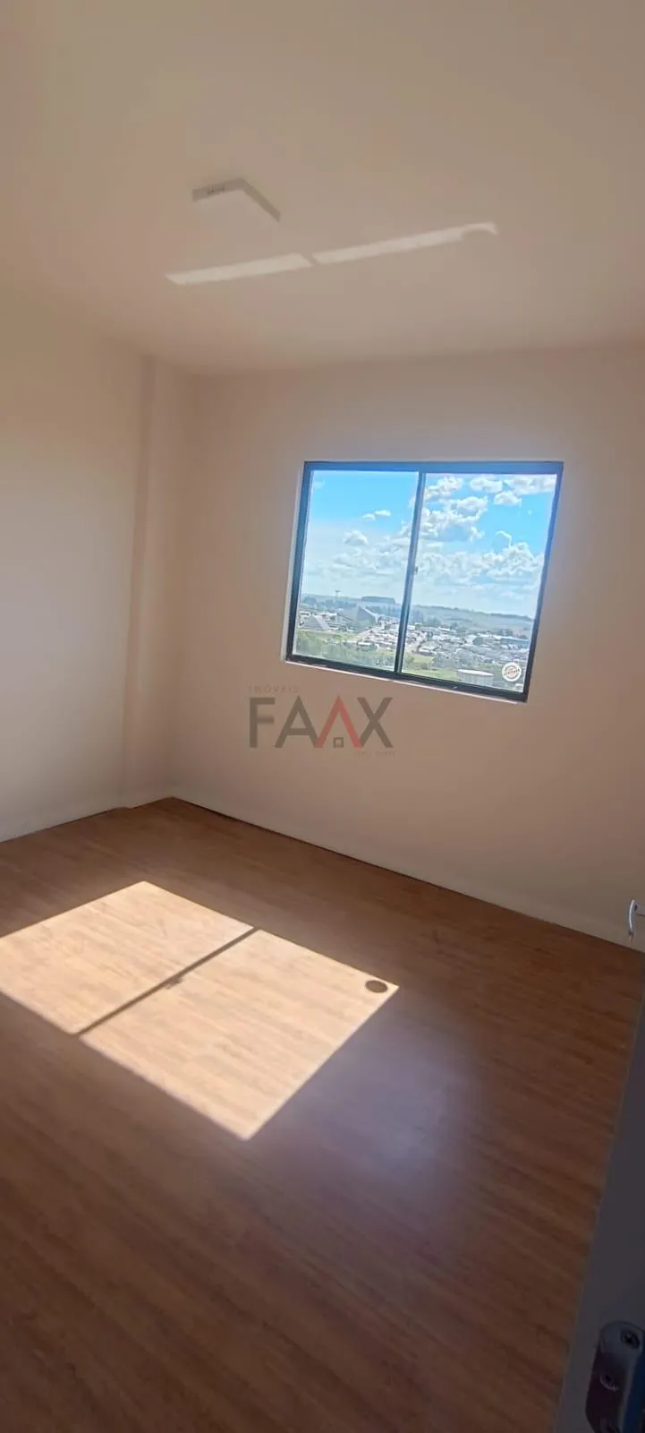 Imagem Apartamento 3 Quartos Semi Mobiliado para venda no Vista Batel