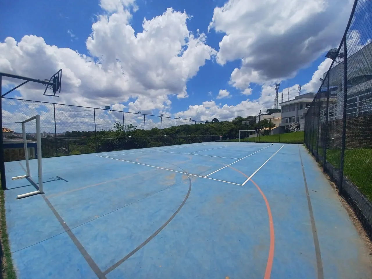 Imagem Impressionante casa térrea de 400m² com 5 dormitórios no Terras de São Lucas