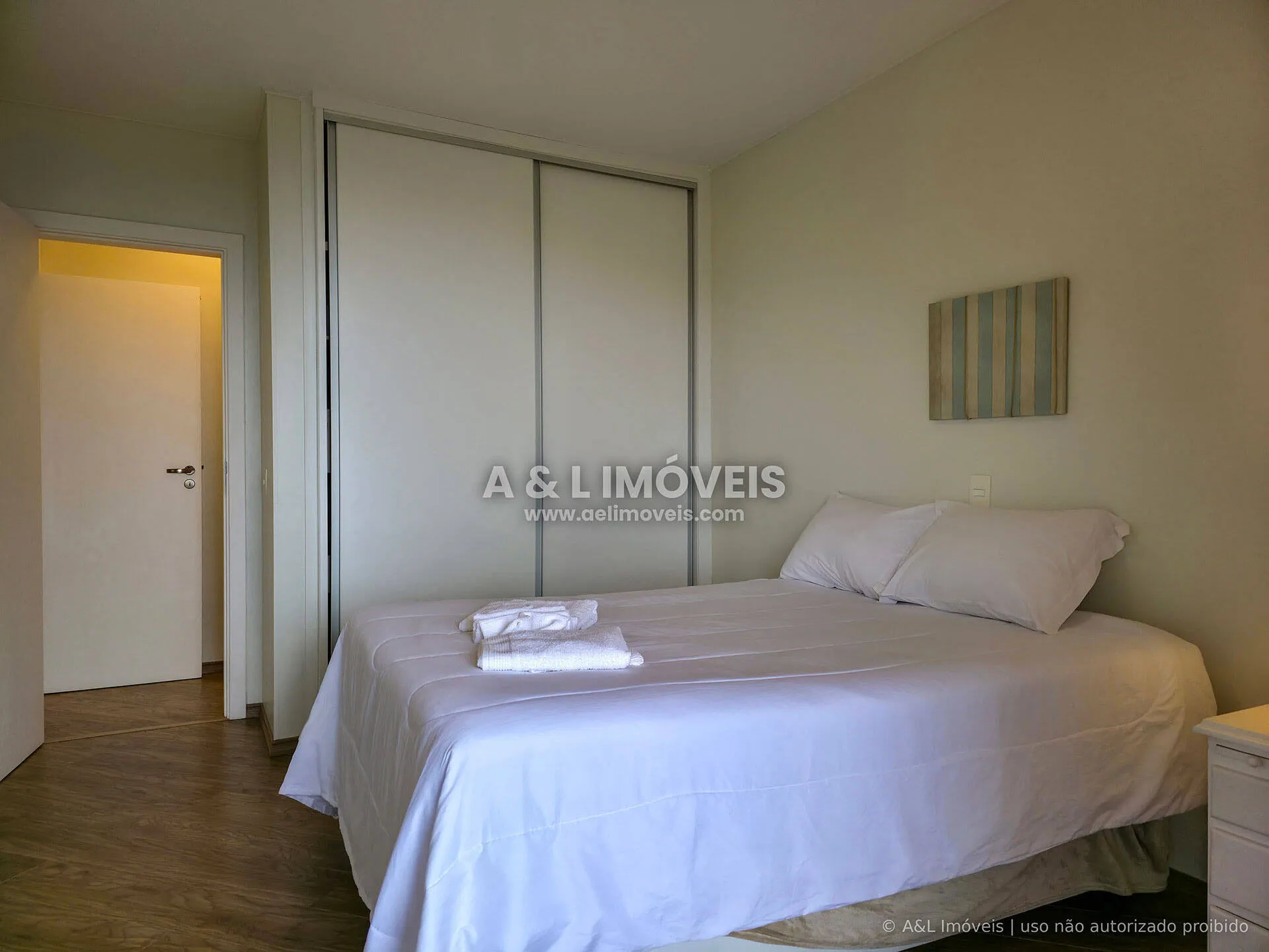 Imagem Duplex Alto do Capivari | 100,21 m² | Lareira | Condomínio Resort