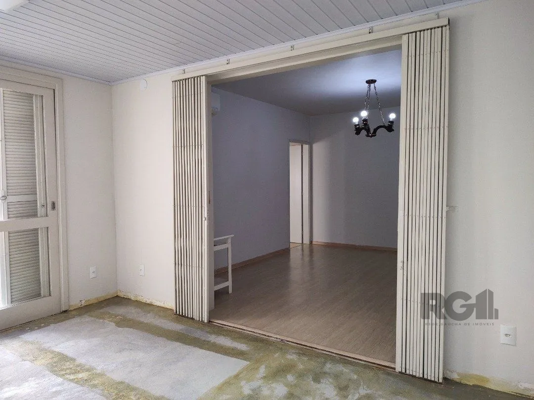 Imagem Apartamento Garden, 2 quartos, 1 suite, 2 banheiros, dependência de empregada - Bairro Petrópolis