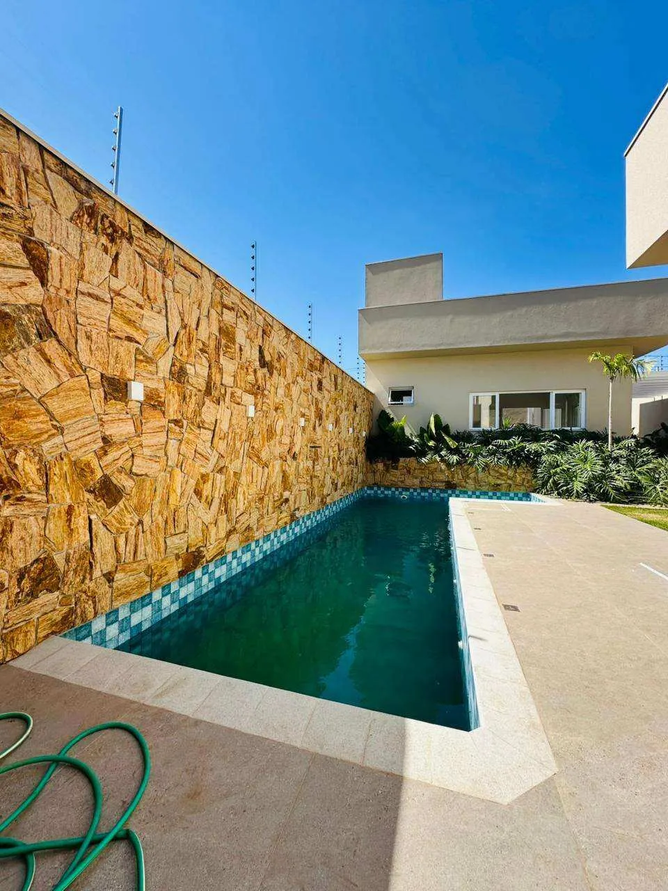 Foto do imóvel Casa à venda em Franca, Jardim Botânico, com 4 quartos, 284m2