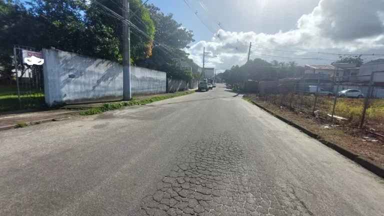 Imagem EXCELENTE TERRENO A VENDA COM CASA COM 4 QUARTOS NA PRAIA DO MORRO EM GUARAPARI-ES.