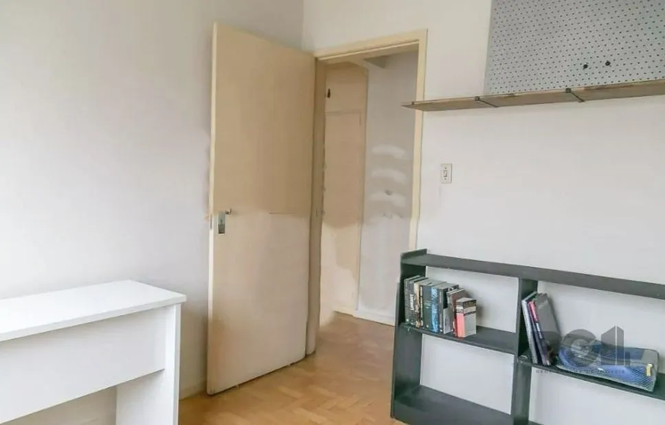 Imagem APARTAMENTO 3 DORMITÓRIOS COM GARAGEM NO BAIRRO FARROUPILHA EM PORTO ALEGRE