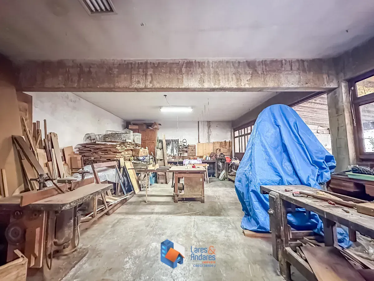 Imagem Sobrado para venda em Conjunto Residencial Jardim Canaã com 4 quartos, sendo 1 suíte, 382m²