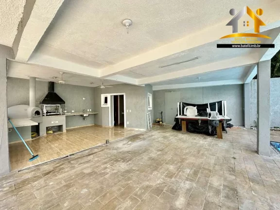 Imagem Casa à venda no condomínio Golf Village na Granja Viana - Batelli Imóveis