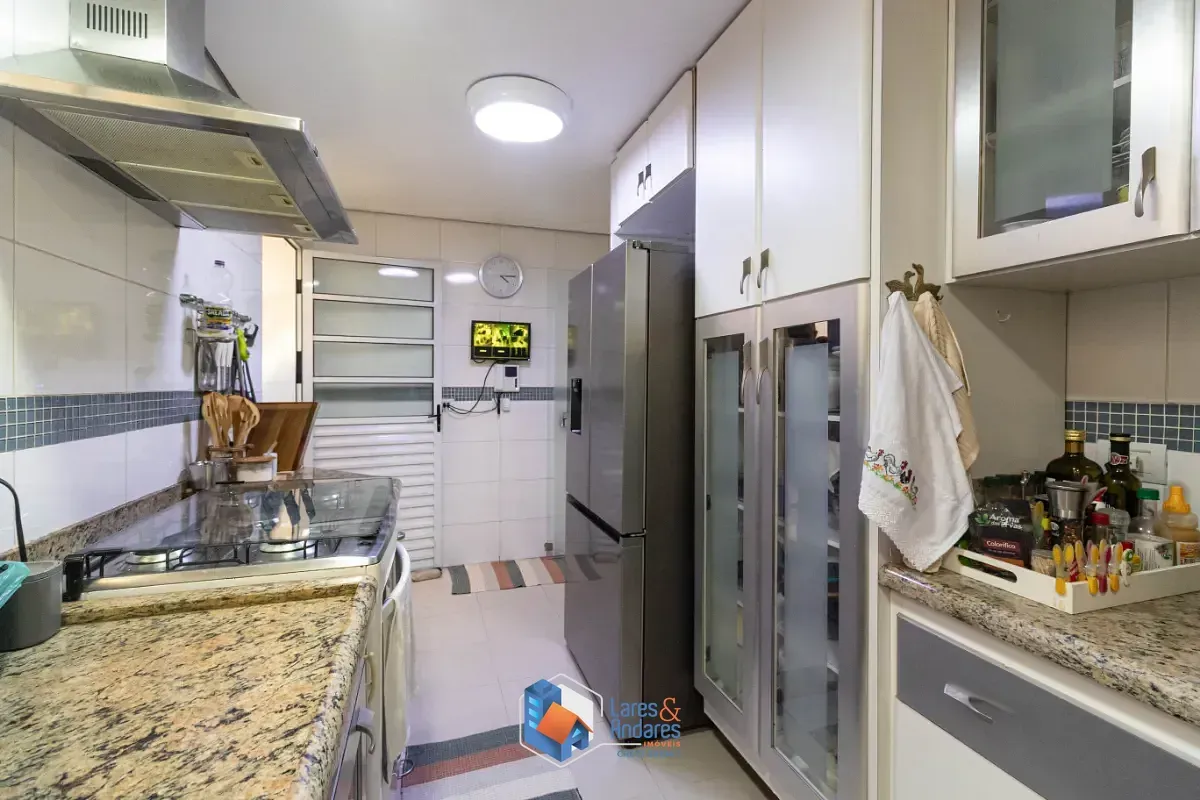 Imagem Sobrado para venda em Alto da Lapa com 3 quartos, sendo 1 suíte, 330m²
