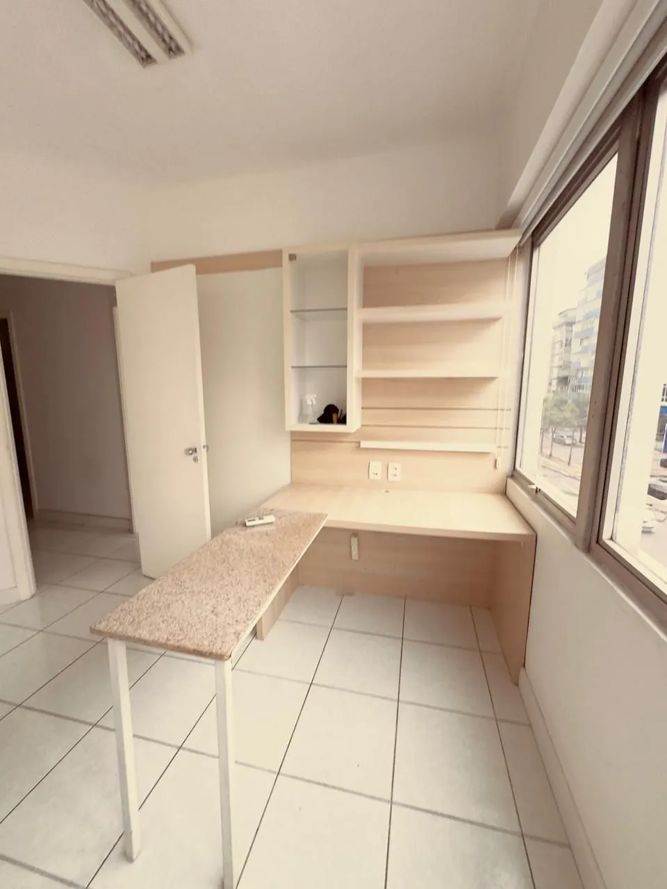 Imagem MÁFFER IMÓVEIS VENDE | EXCELENTE SALA COMERCIAL NA AV. CRISTÓVÃO COLOMBO