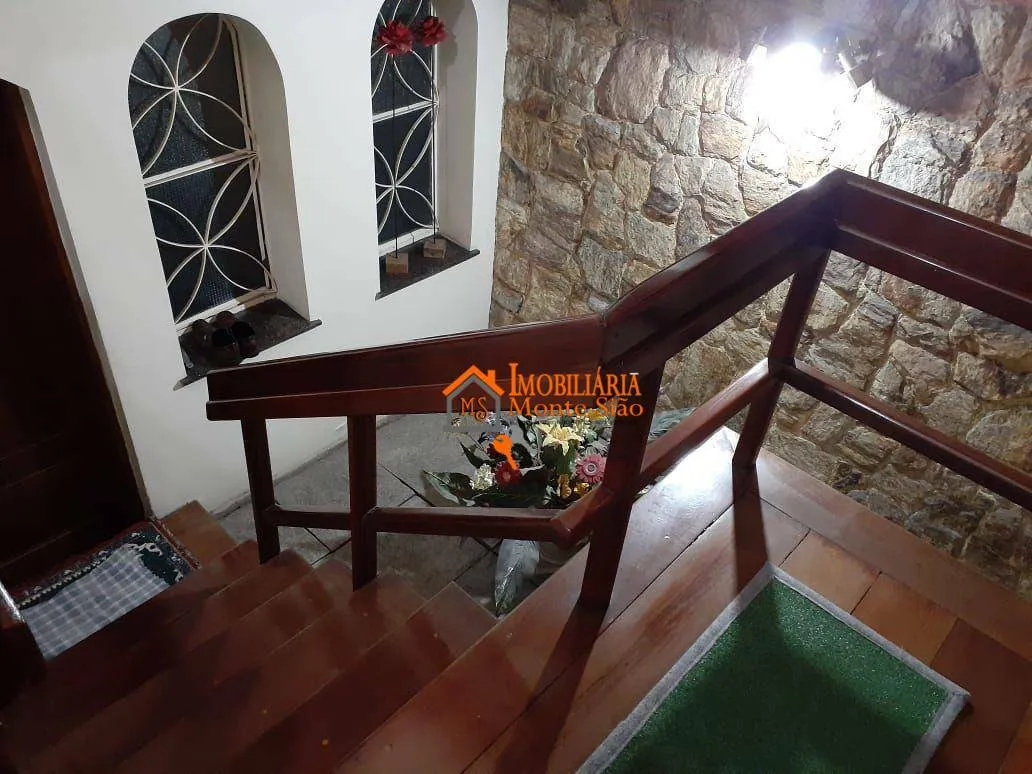 Imagem Casa com 3 dormitórios à venda, 398 m² por R$ 1.500.000,00 - Vila Galvão - Guarulhos/SP