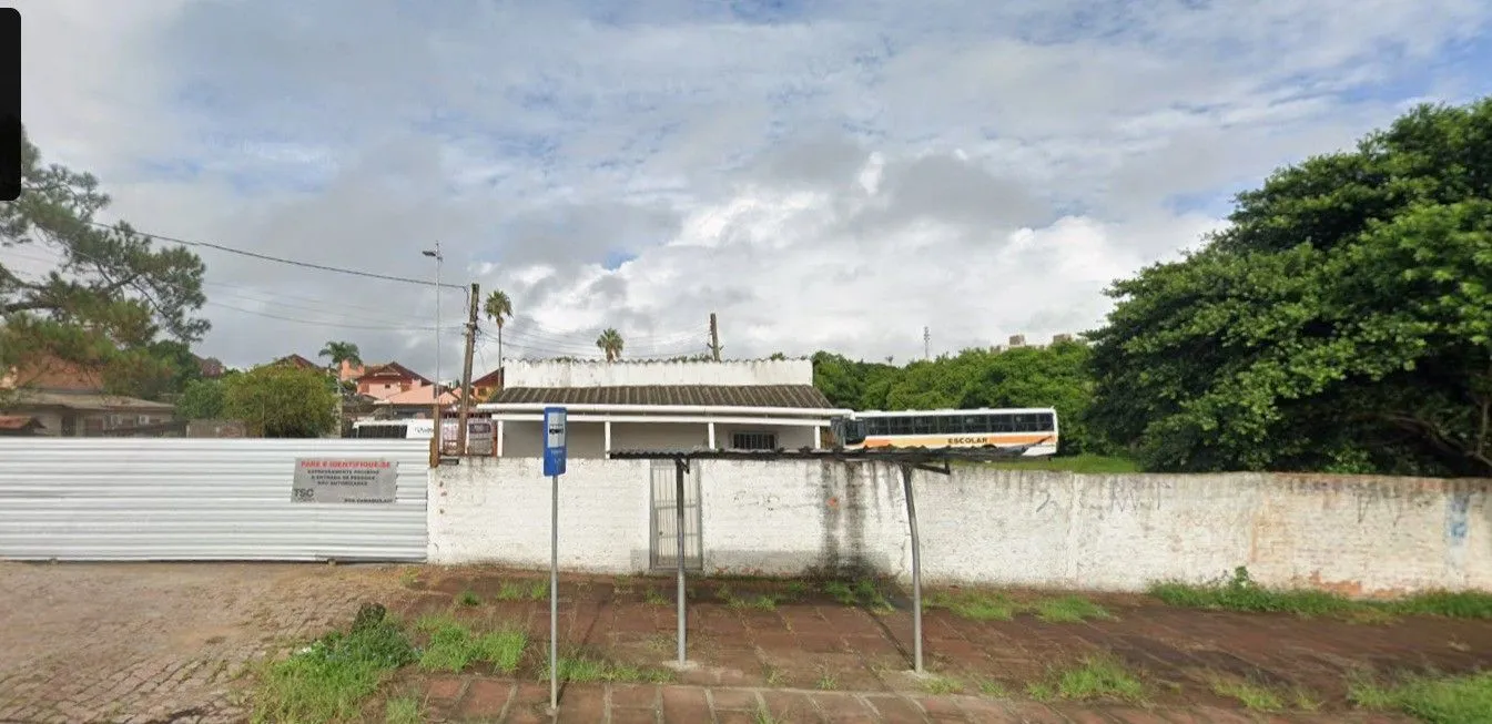 Imagem Excelente terreno no bairro Camaquã.