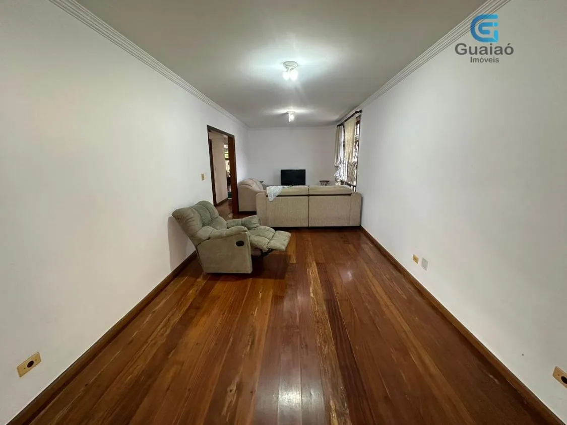 Imagem Vendo amplo sobrado, 05 dormitórios, Jd. Independência, São Vicente