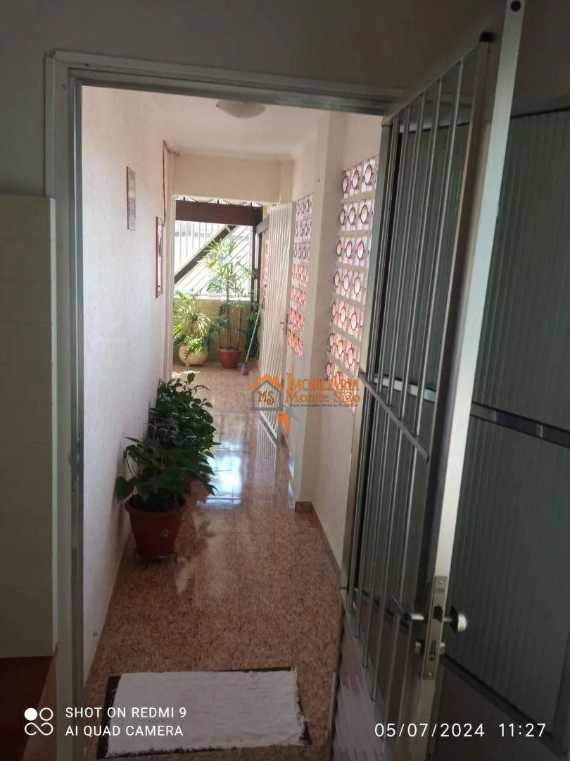 Imagem Casa com 4 dormitórios à venda, 250 m² por R$ 900.000,00 - Jardim Santa Bárbara - Guarulhos/SP