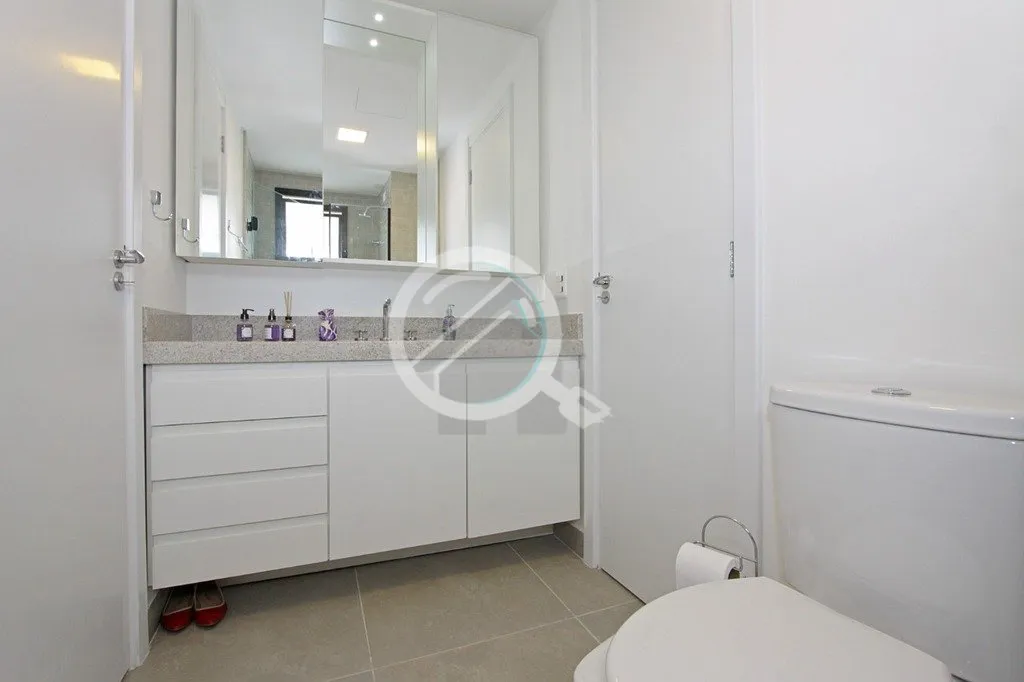 Imagem Excelente apartamento MOBILIADO de 3 Suites. Empreendimento de alto padrão no bairro Menino Deus! L...
