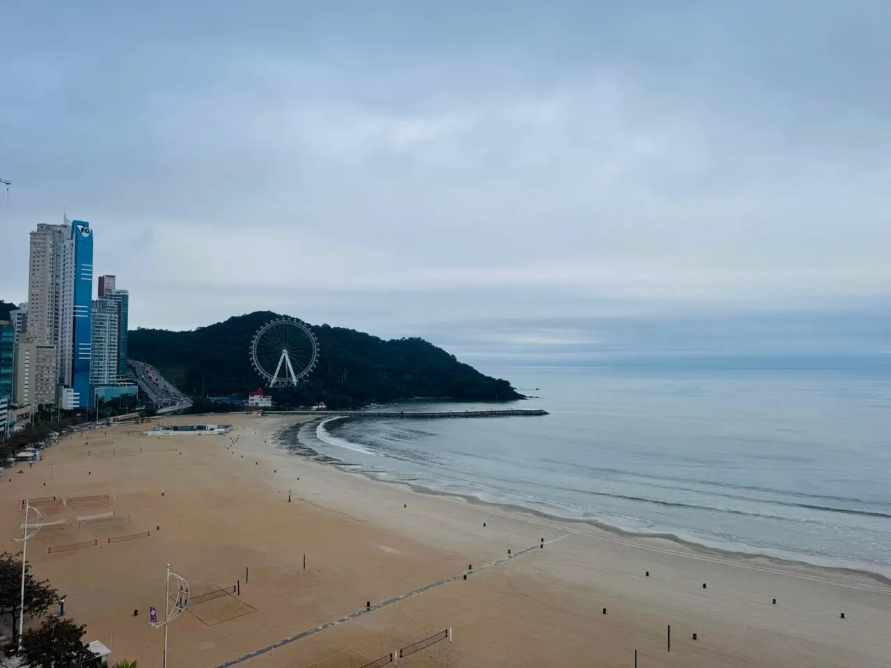 Imagem Apartamento com vista para o mar à venda com 112.49m2 por R$ 4.500.000,00