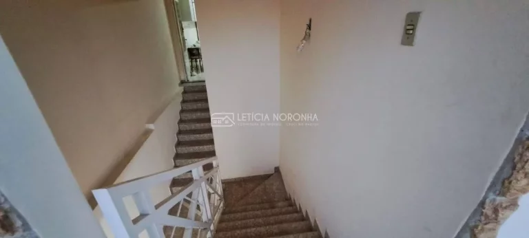 Imagem Casa e Ponto Comercial à Venda