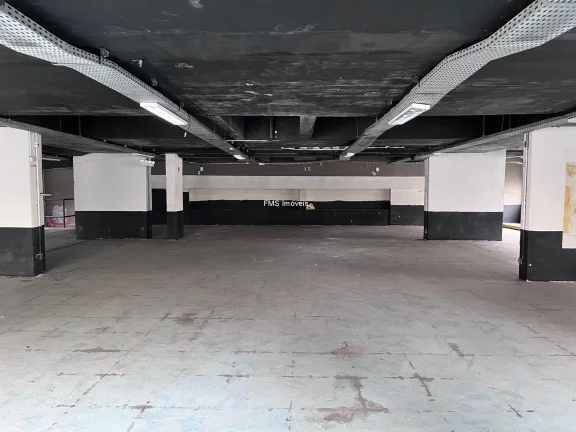 Imagem Loja Comercial para Locação na Bela Vista, São Paulo-SP: 3 Salas, 2 Banheiros, 12 Vagas de Garagem, 662m² de Área!