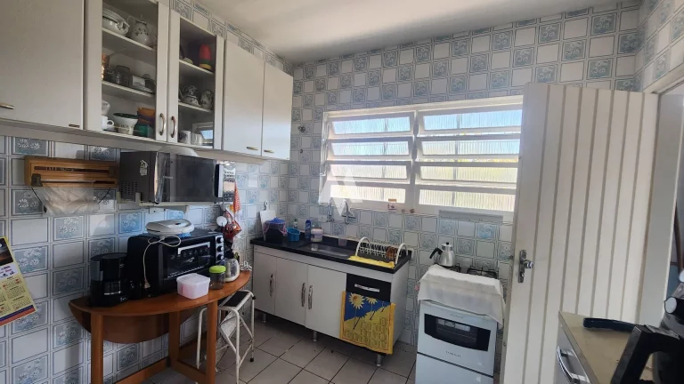 Imagem Casa térrea em Itanhaem, 3 dormitórios, piscina, churrasqueira, vaga pra 5 carros