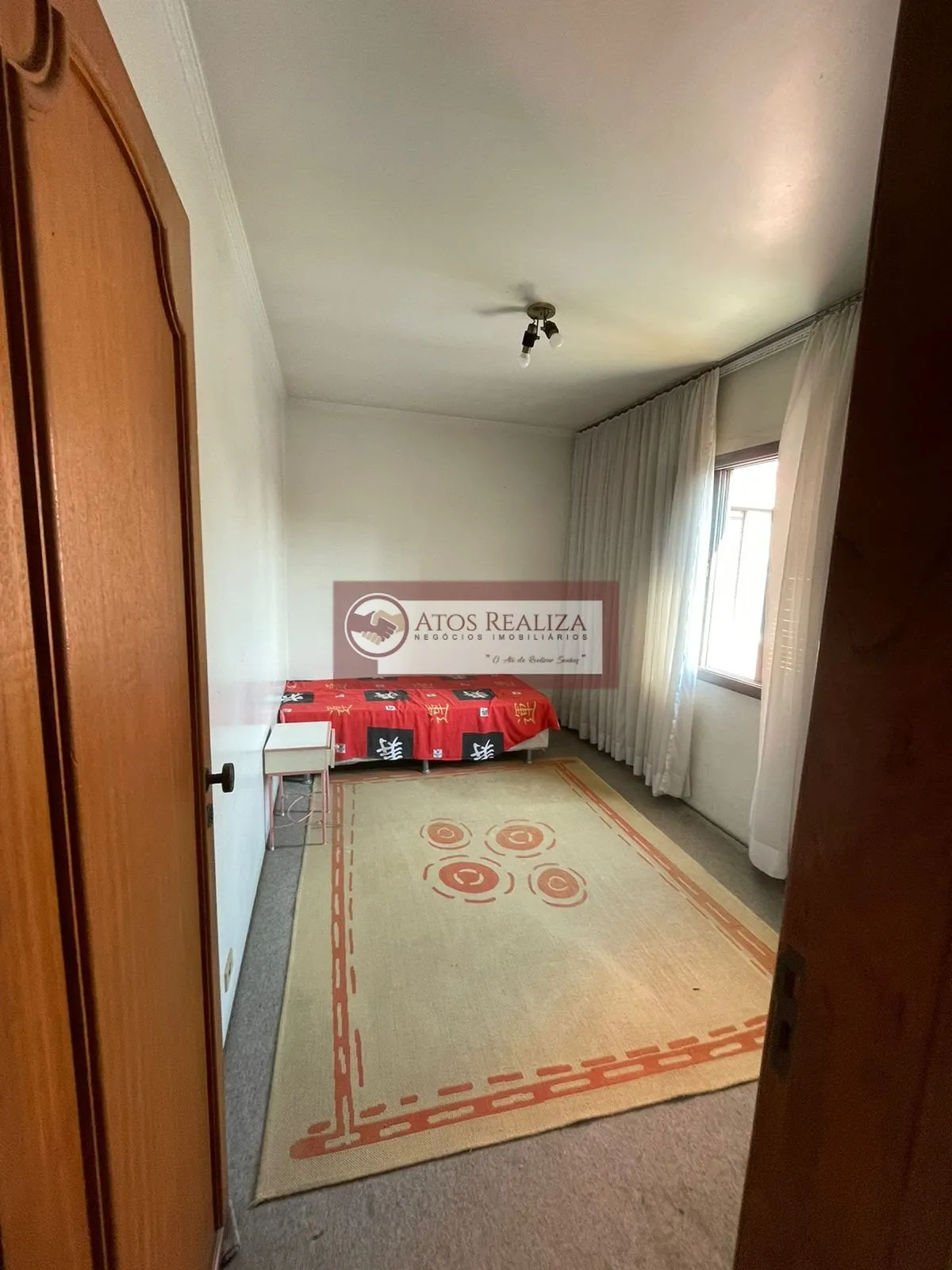 Imagem Casa Alto Padrão a Venda na Cidade Dutrta SP, c/ 4 dormitórios, 2 suítes, 5 vagas de garagem, salão de festas com churrasqueira e Piscina..