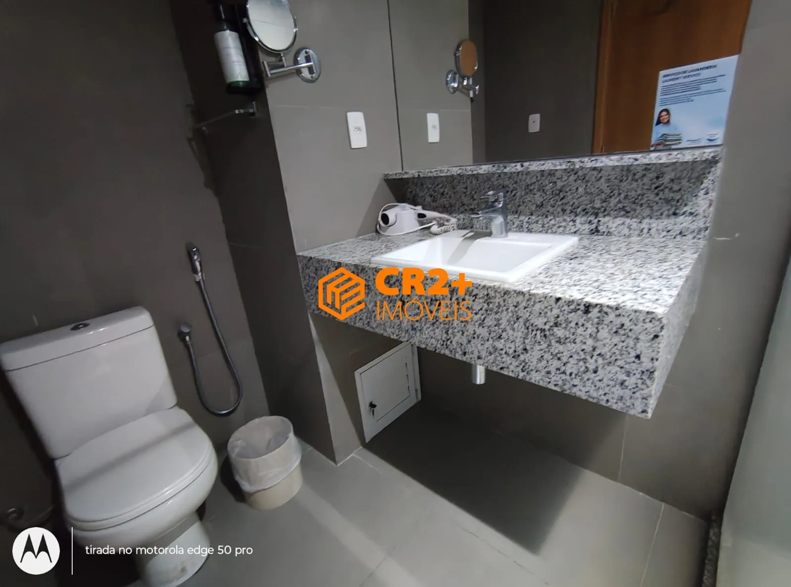 Imagem Vendo COBERTURA 140m2 01 quarto, 02 varandas, 01 vaga de garagem Beira mar em P