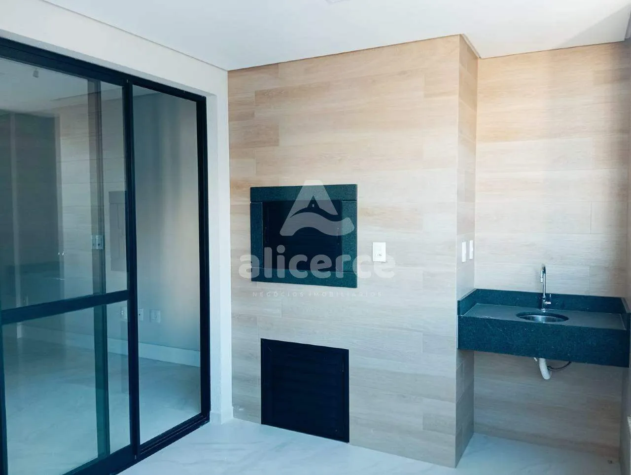 Imagem Apartamento à venda com 2 quartos 2 suítes, 96m² em Campinas São José