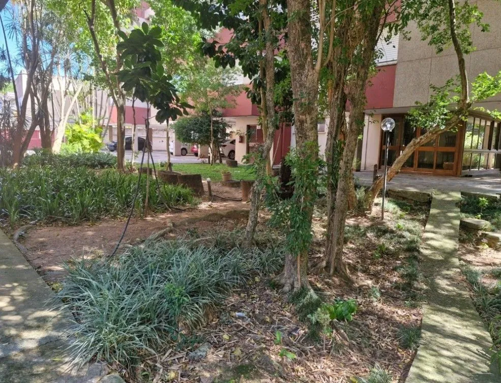 Imagem Apartamento de 2 quartos em prédio com elevador, churrasqueira e garagem