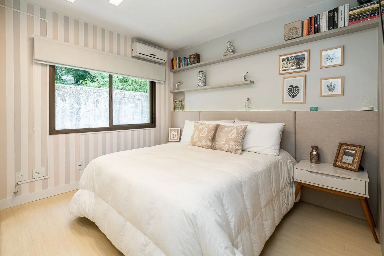Imagem Apartamento de 3 dormitórios com 1 suíte, semimobiliado.
