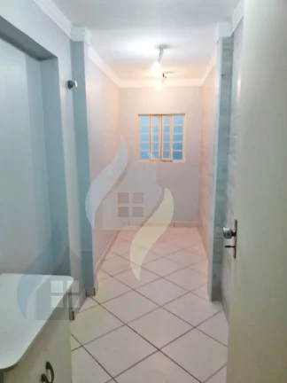 Imagem Sobrado, 4 dormitórios sendo 1 suíte, 4 banheiros, com 223m² em Vila Euclides/SBC