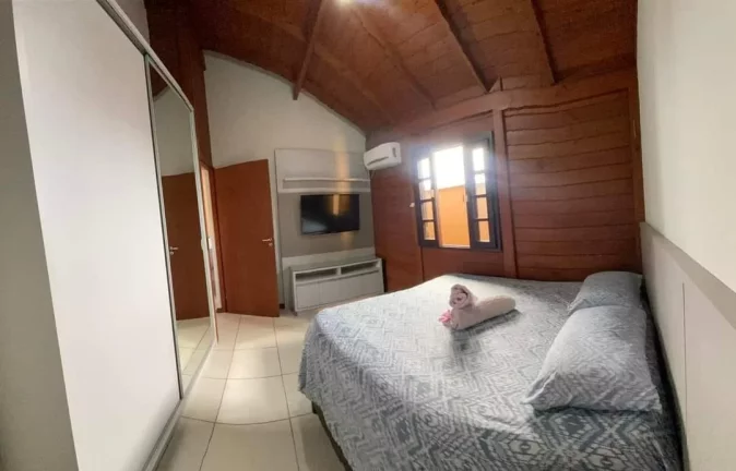 Imagem Casa Aconchegante e Mobiliada com Piscina e Área Gourmet em Ibiraquera - Imbituba/SC