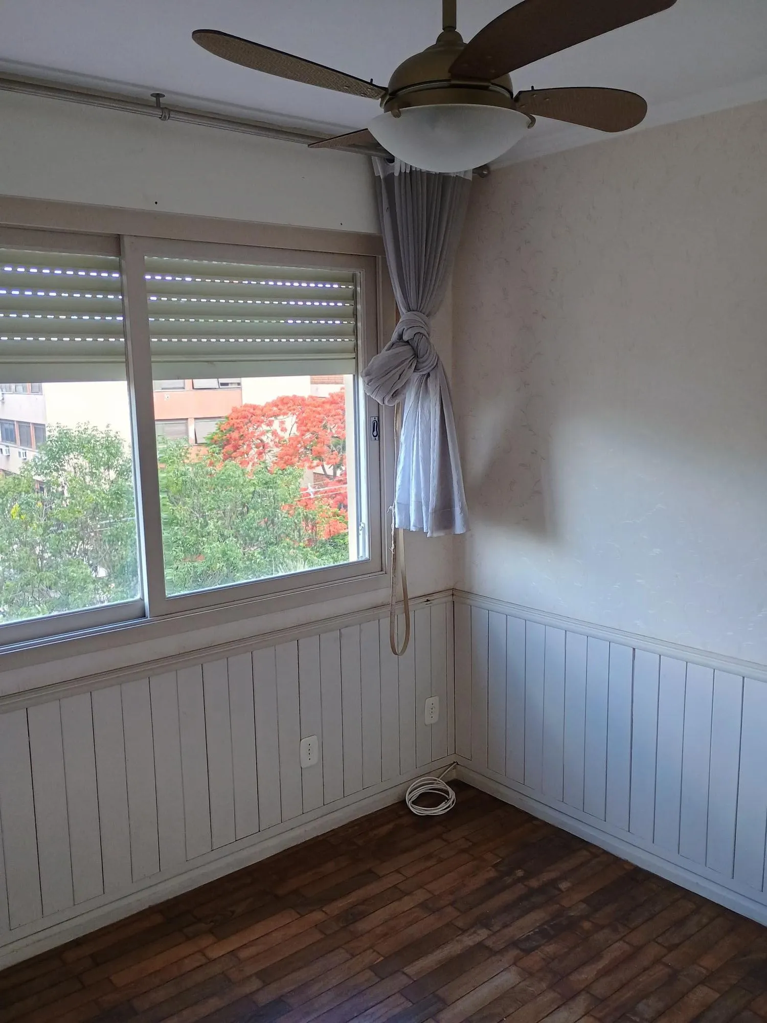 Imagem Apartamento com 03 quartos e 01 vaga à Venda no Bairro Rio Branco, Porto Alegre