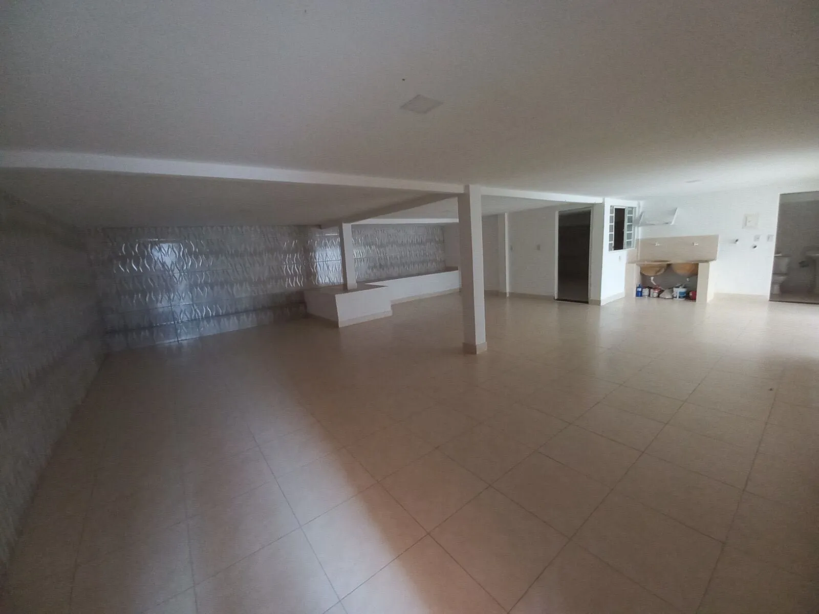 Imagem Sobrado 3 andares e Sala Comercial Anexo Bairro Jardim Guanabara