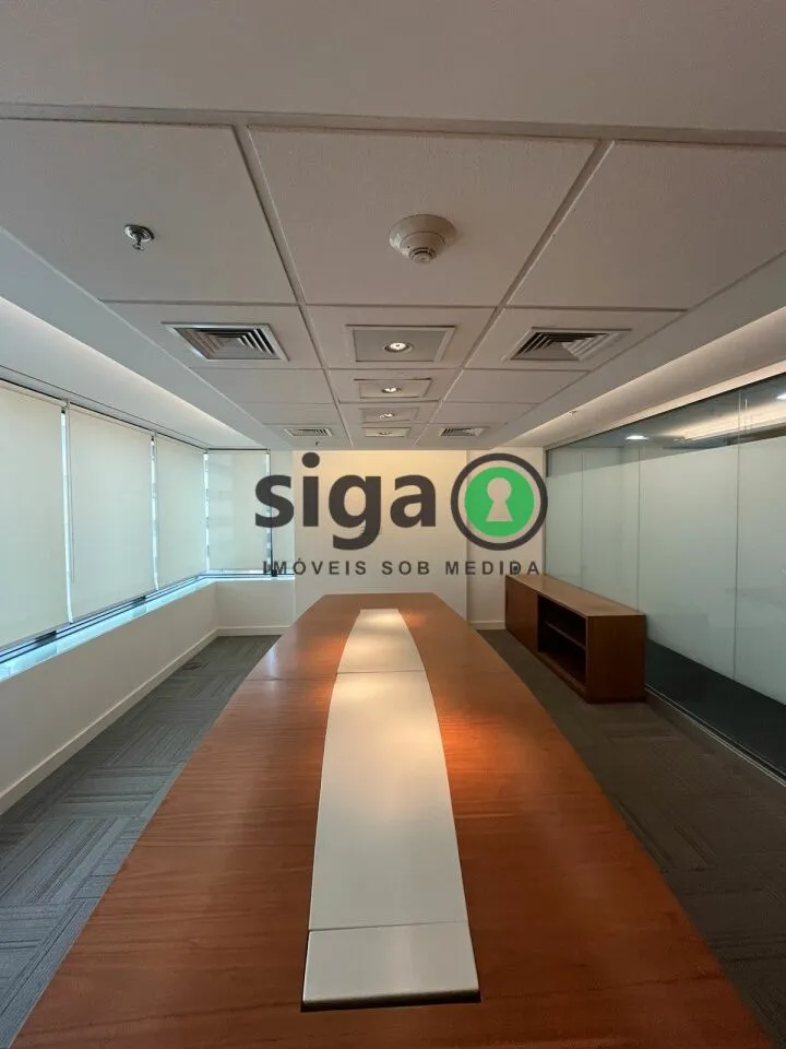 Imagem Sala Comercial e 4 banheiros para Locação, 290 m² por R$ 41.000,00