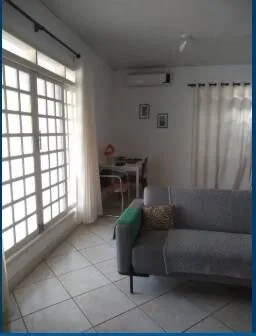 Imagem Casa à Venda em Canasvieiras - 4 Dormitórios 200 Metros da Praia