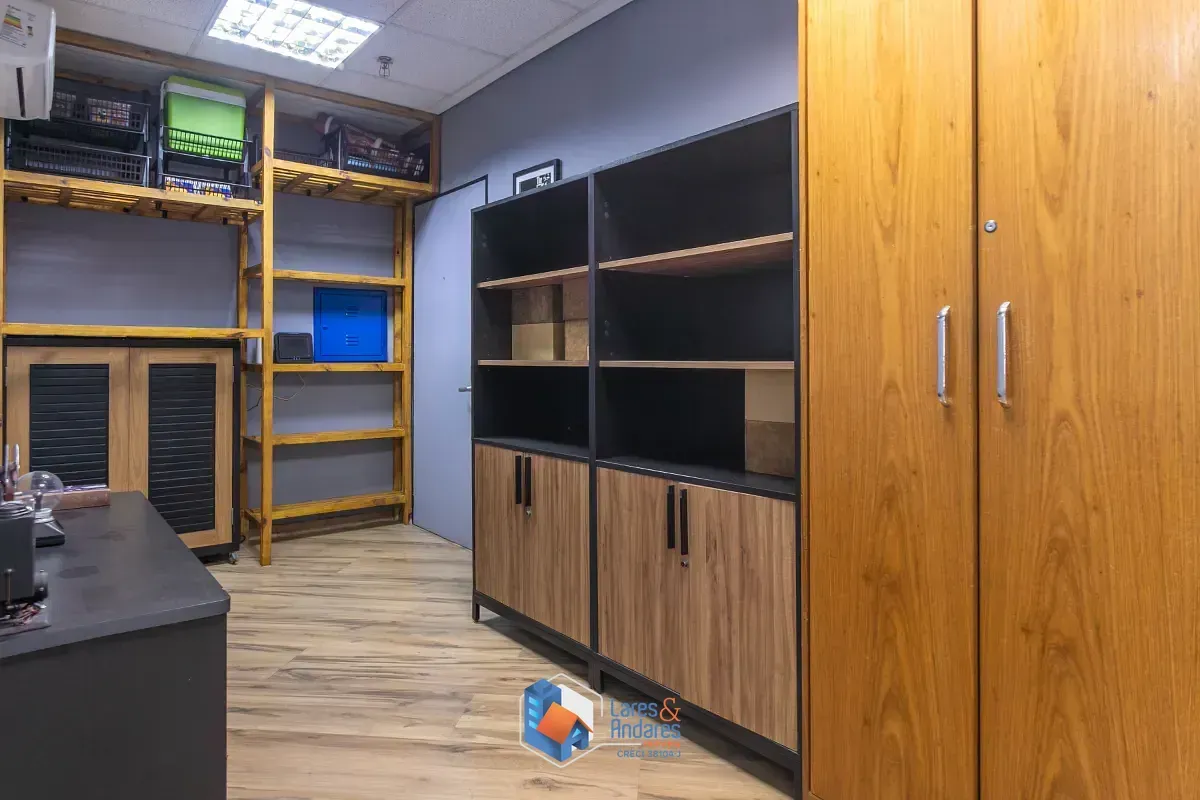 Imagem Conjunto comercial para venda em Vila Cordeiro, 112m²