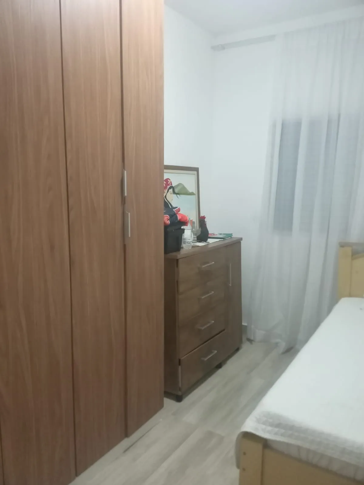 Imagem Chácara à venda em Salto de Pirapora-SP: 4 quartos, 1 sala, 2 banheiros, 2 vagas de garagem, 140m² área. Aproveite!