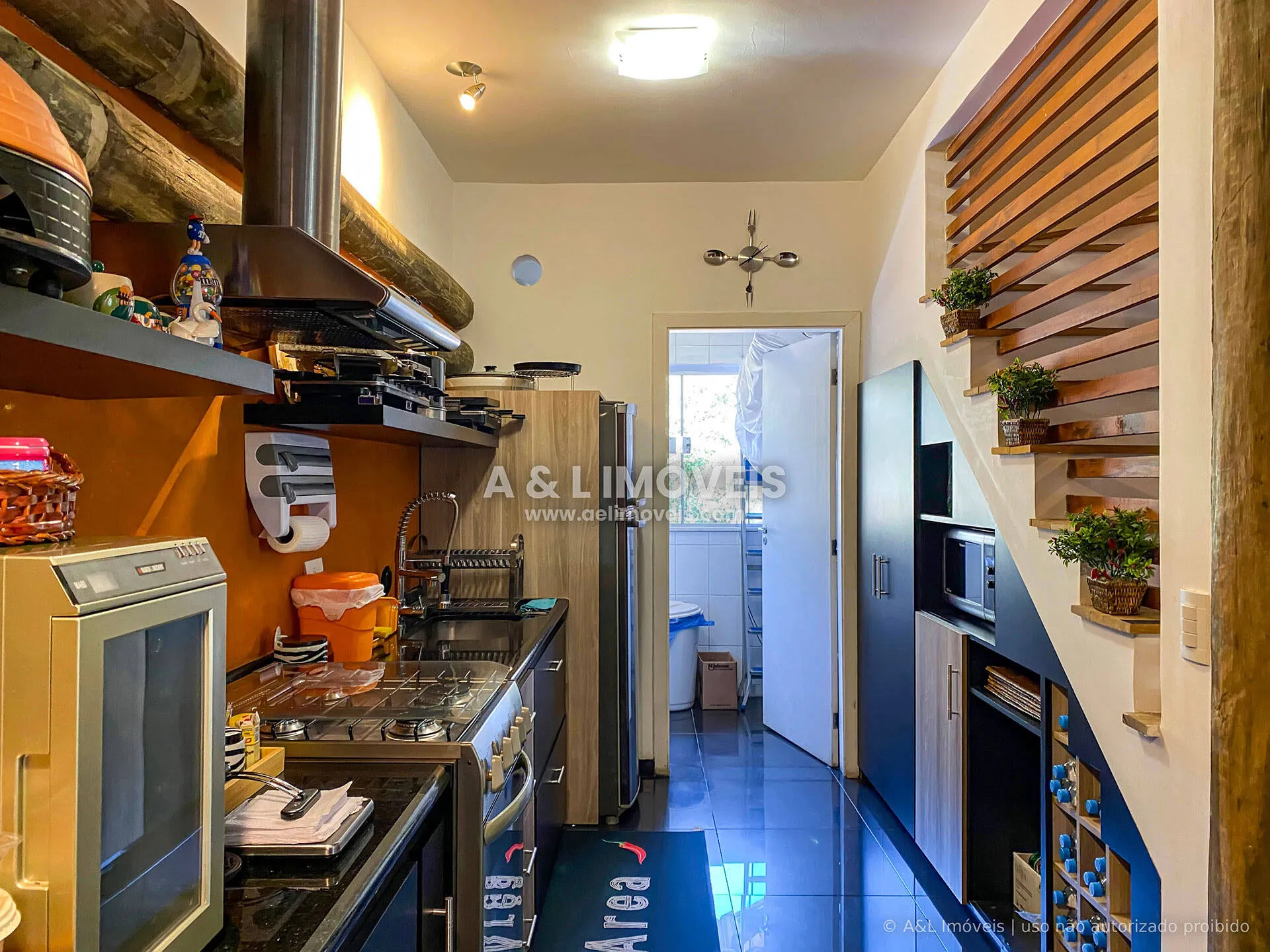Imagem Cobertura Triplex Capivari | 230 m², 4 Suítes, Spa e Sauna Privativa