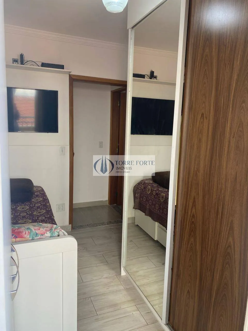 Imagem Apartamento Reformado com 2 Dormitórios, 1 Suíte e 1 Vaga em Santo André