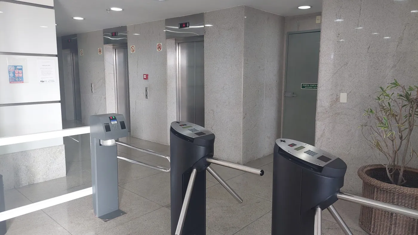 Imagem Sala Comercial para Locação em Itaboraí, Três Pontes, 1 banheiro, 1 vaga