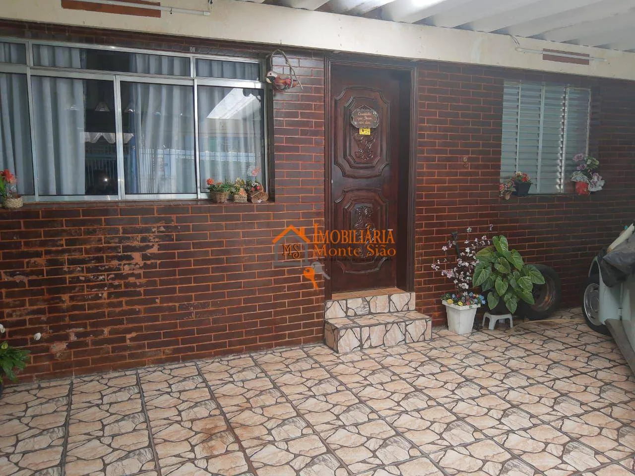 Imagem Sobrado com 3 dormitórios à venda, 150 m² por R$ 650.000,00 - Vila Barros - Guarulhos/SP