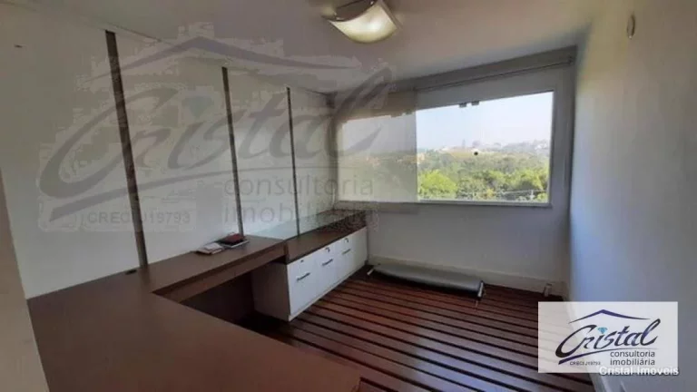 Imagem Excelente casa no miolo da Granja Viana!