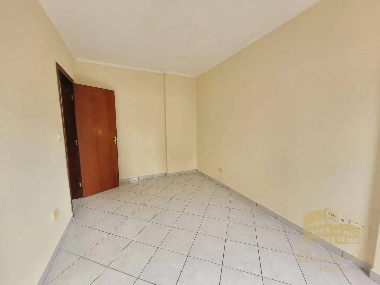 Imagem Apartamento com 1 dormitório para alugar, 54 m² por R$ 2.300,00/mês - Tupi - Praia Grande/SP