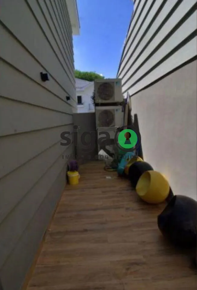 Imagem Casa em condomínio para venda ou aluguel, de 273m, 5 quartos e 3 vagas.